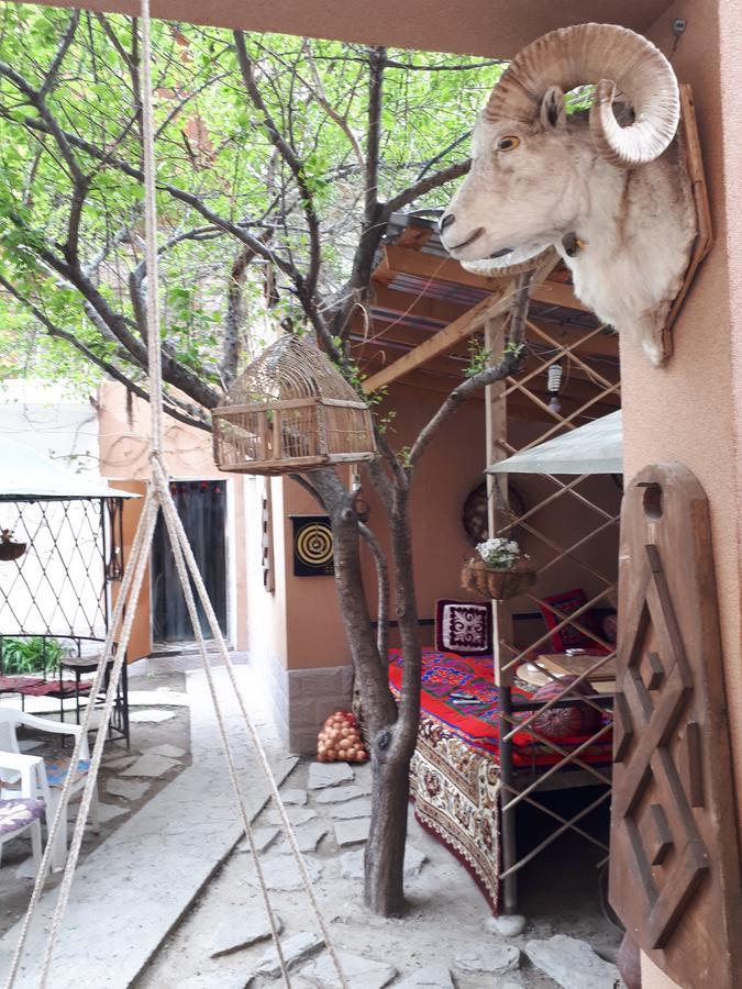 Lal Hotel Khorog Exterior photo